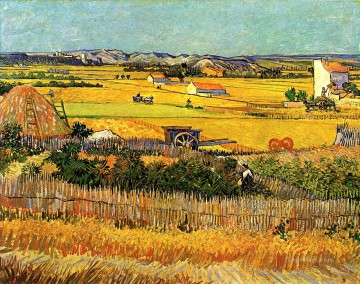 ヴィンセント・ヴァン・ゴッホ Painting - モンマジュールを背景にしたラ・クローの収穫 フィンセント・ファン・ゴッホ